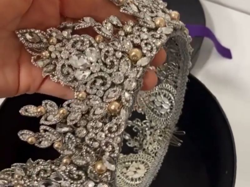 Handicrafted Crown “ Diva”