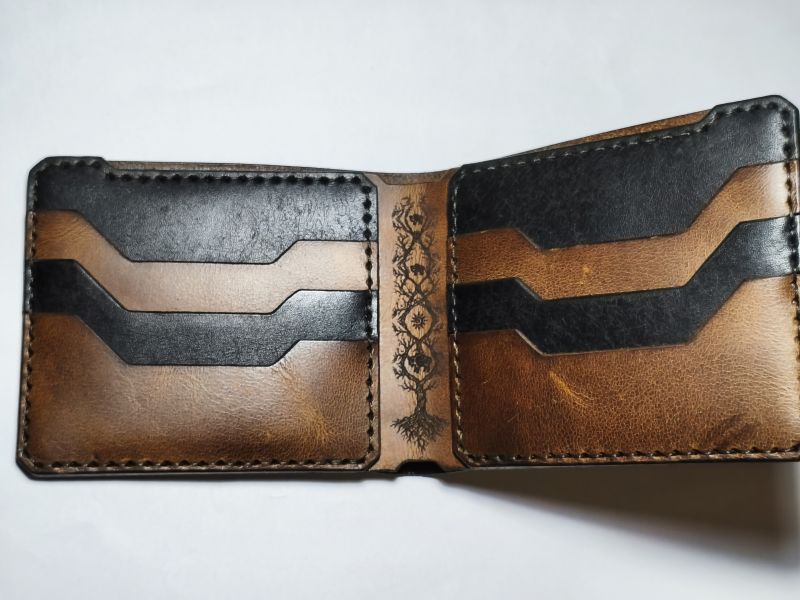 Handmade leather bifold 