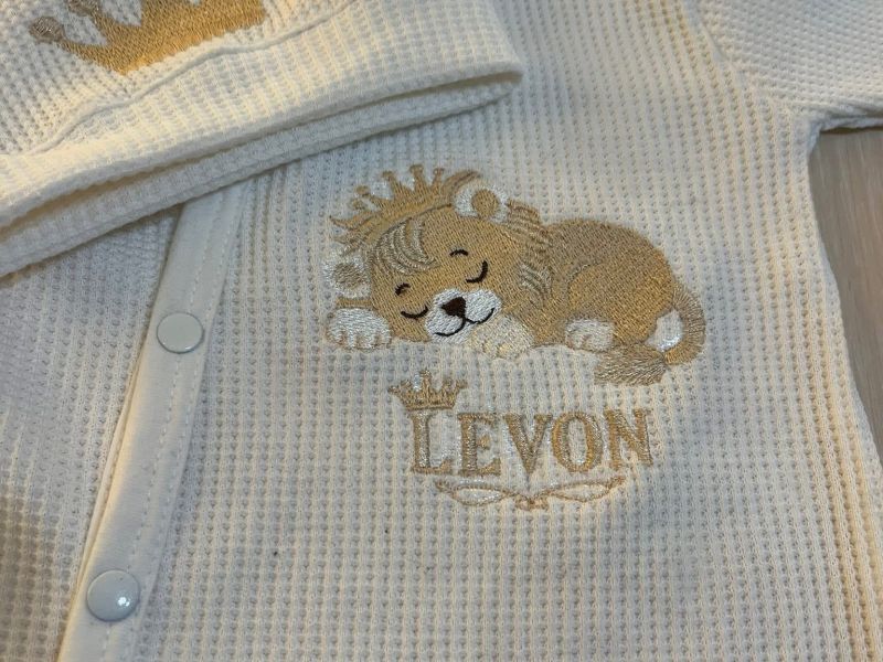 Ասեղնագործված գեղեցիկ իրեր