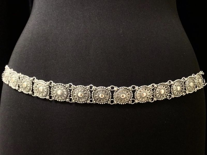 A set of Armenian jewellery  (bijuteria)