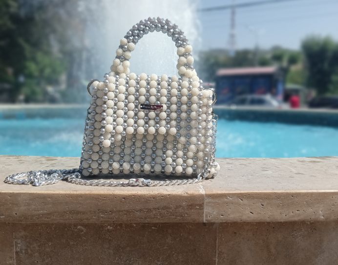 Անկրկնելի ուլունքներով պայուսակ 