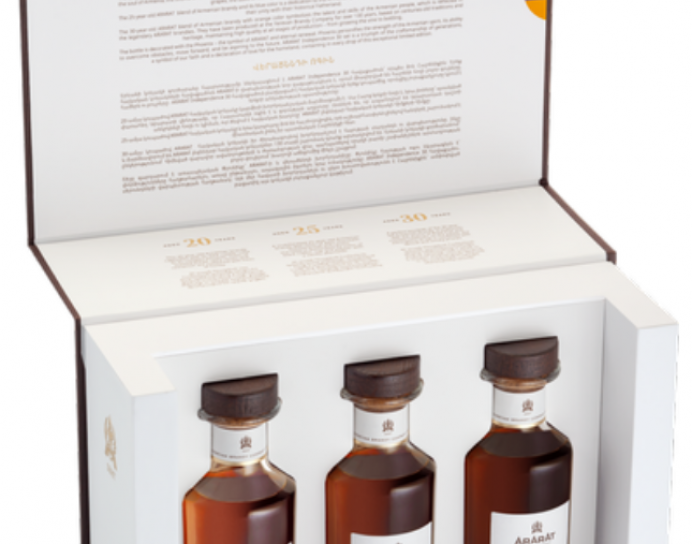 ARARAT Independence 30 Limited Edition Gift Set 