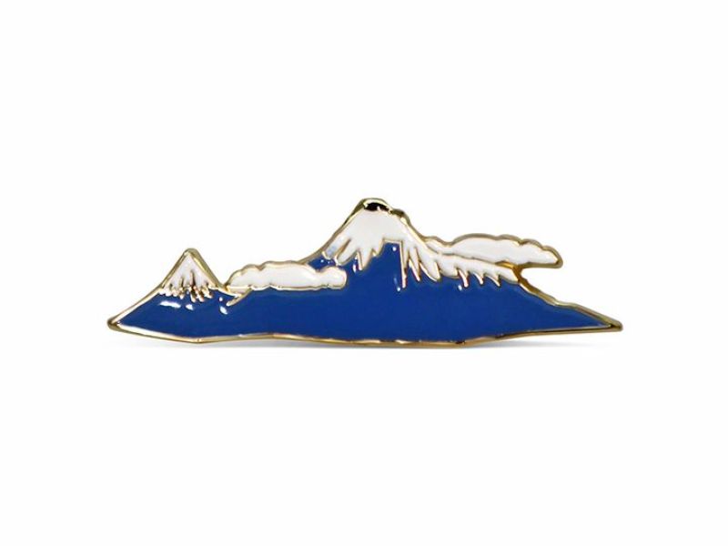 Enamel Pin Ararat