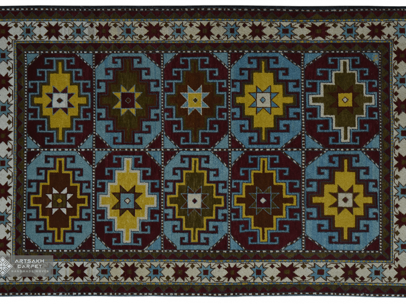 Armenian Carpet - Mokhank Arevagorg