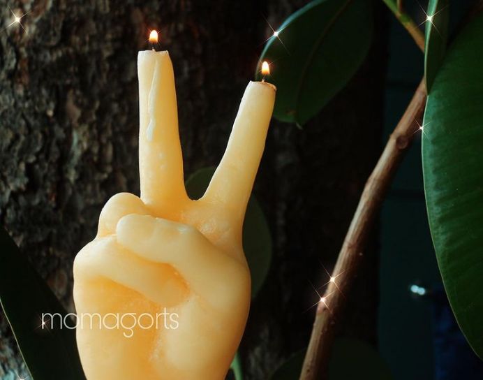 Hand Candle "Victory" 
