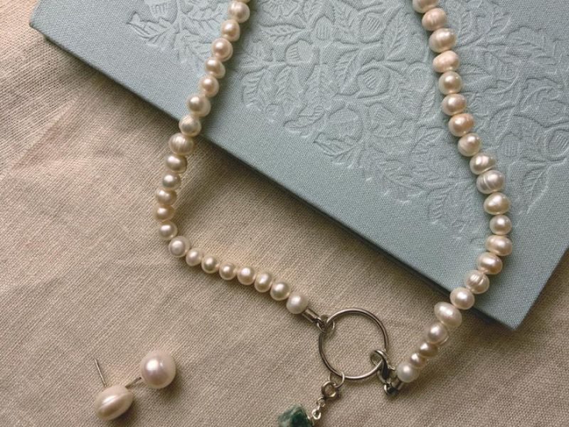 PEARL- MALACHITE NECKLACE