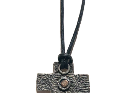 'Garni Carved Cross' Necklace