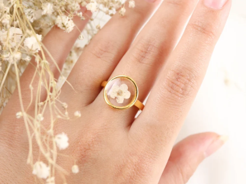 The Gwendolen | Botanical gold ring