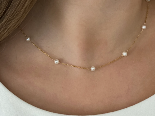 Freshwater pearl studded necklace