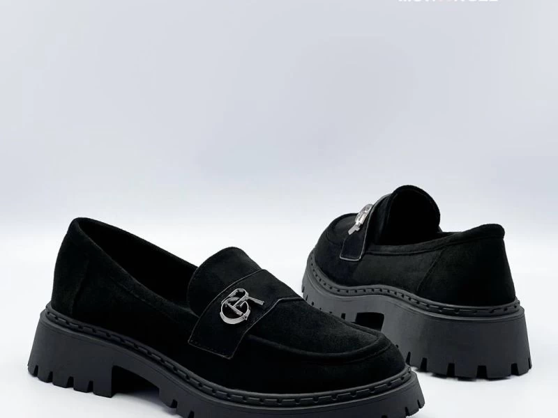 Black Shoes