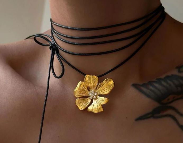 Flower Choker Necklace