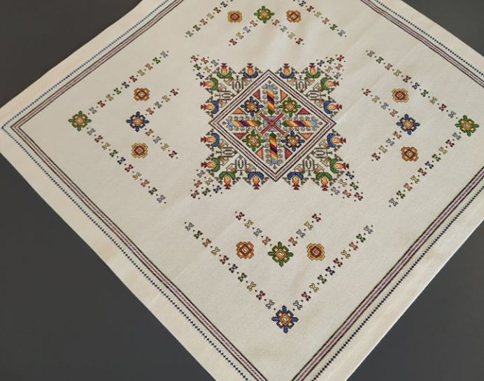 Armenian Svaz Needlework (48x48cm)