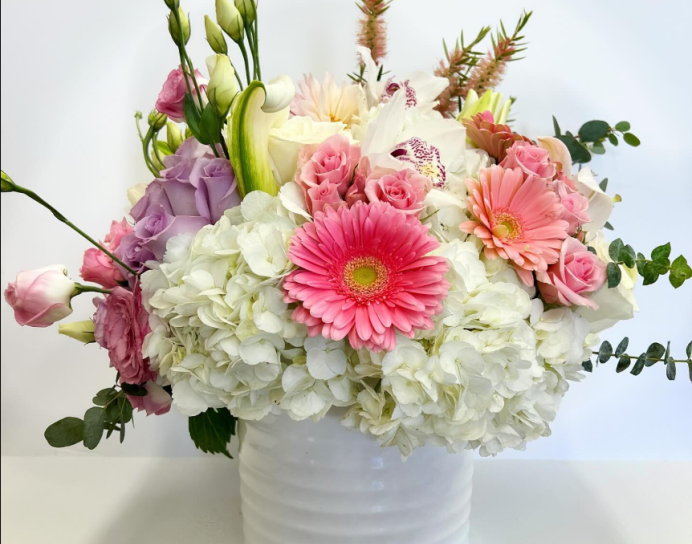 Heart  is always in the air at Hollywood flowers