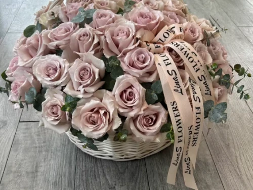 Quicksand roses