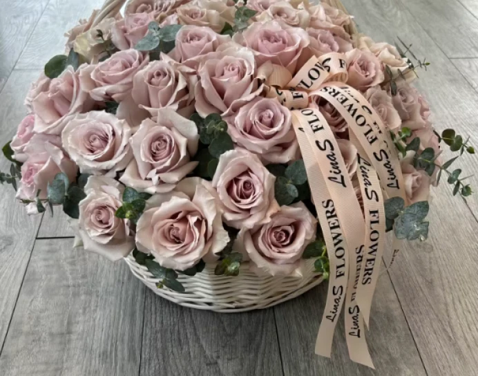 Quicksand roses