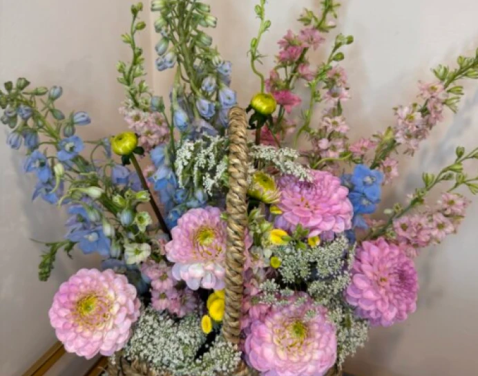 Pastel Basket