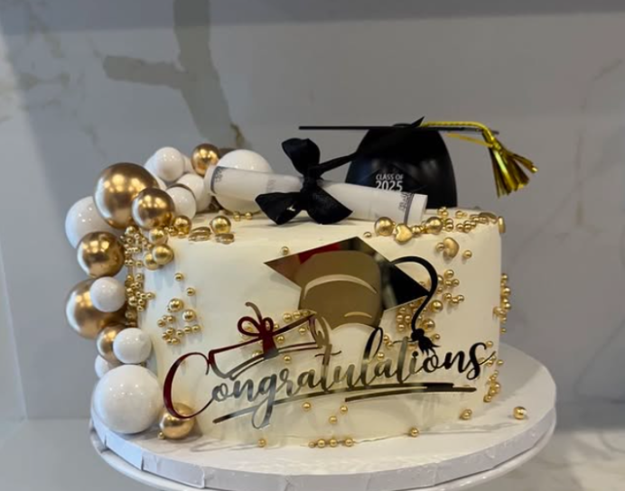 Graduation  Cake