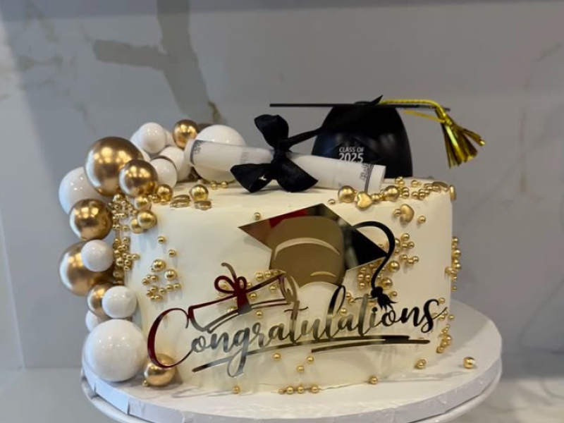 Graduation  Cake