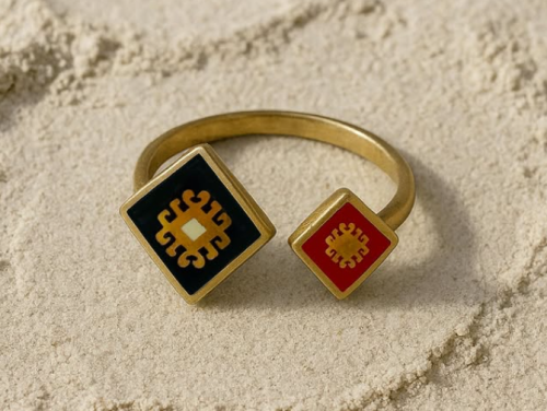 Dragon-Embossed Ring