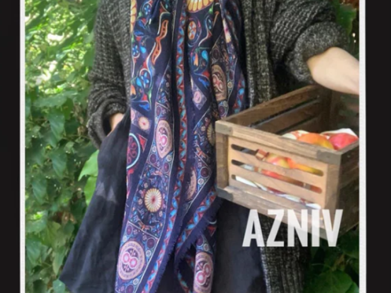 Azniv Scarf