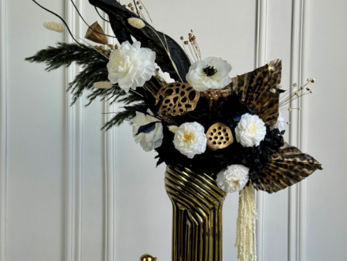 Savannah Noir Preserved Flower Art Object