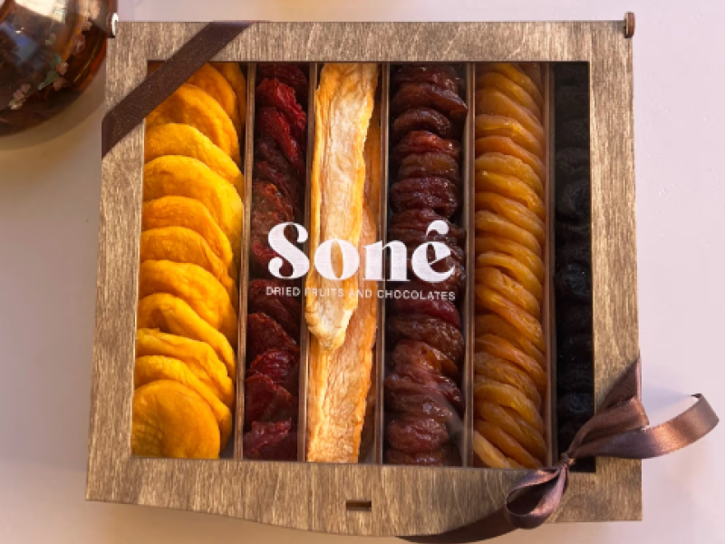 Dried Fruit Gift Box