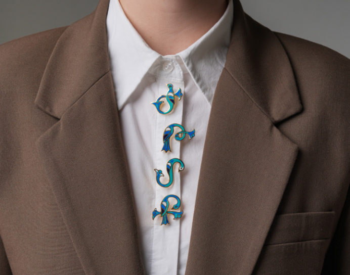  Թռչնատառով կրծքանշաններ