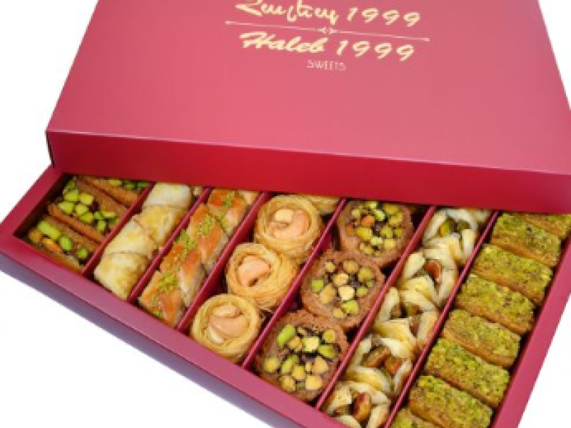 Փախլավա ասորտի կարմիր տուփ