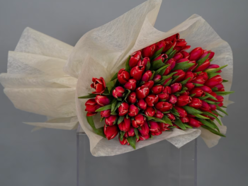 Tulip Bouquet By Jardin De Laazati