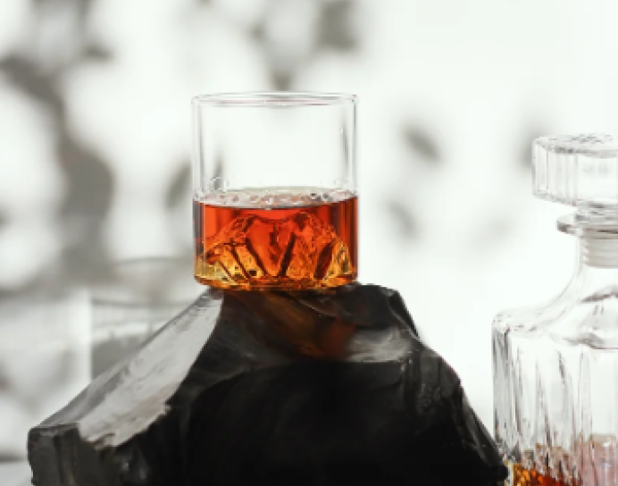 Mountain Glass —The Legend of Syunik